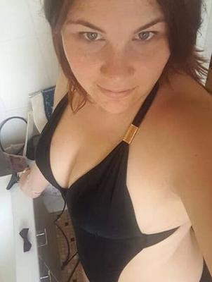 Marjorie Petites tenues et poses sexy