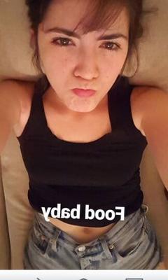 Isabelle Fuhrman is ultra hot!