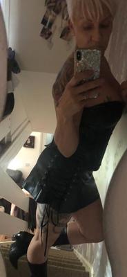 Mature femdom