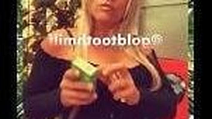 Blonde MILF Smoking: Classy or TRASHY???