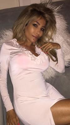 VERY Sexy MILF