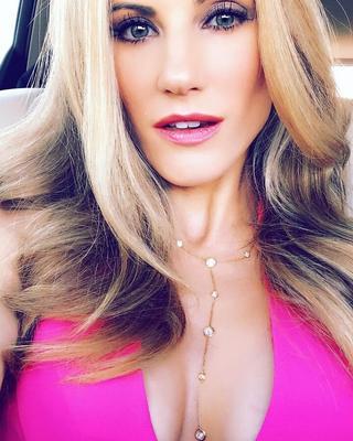 Alison viktorin (blonde voice actress)