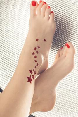 TOES