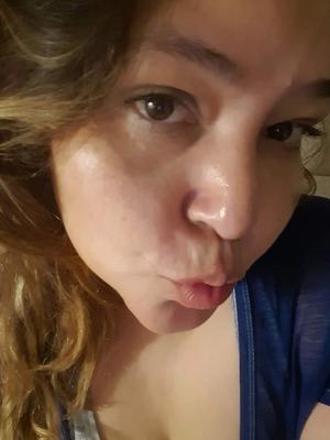 Capricornio77 - BBW kisses