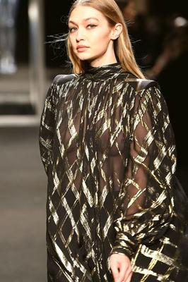 Gigi Hadid seethrough catwalk Milan feb