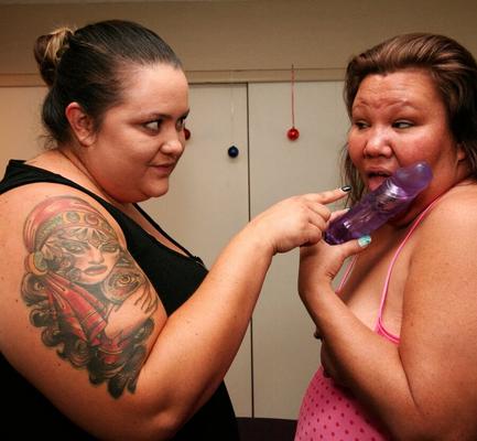 BBW BFF Dildo Fuck