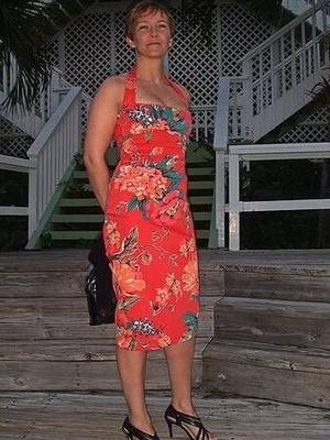 Cuckold lost a photo of his wife, Sara.