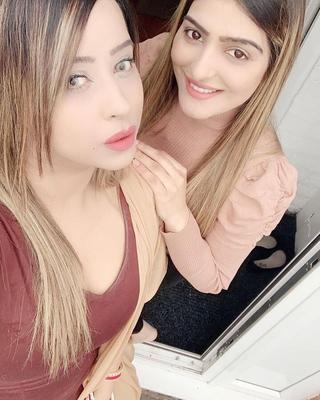 パキスタンのインド人デジベンガル人の女の子
