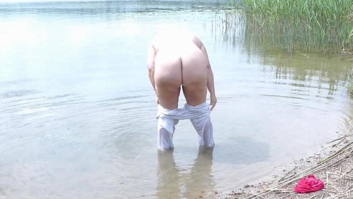 Mouillé au bord du lac