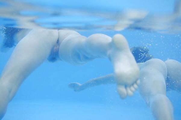Jeux aquatiques swimming poules