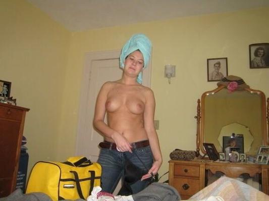 Topless in Jeans