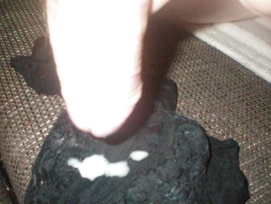 Slip von meine Freundin die sau mega geile nassen Slip