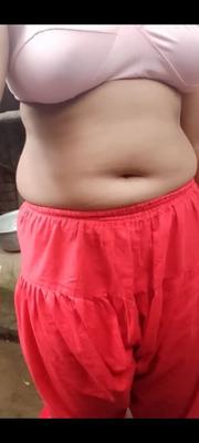 Sexy bengali girl masturbating and bathing