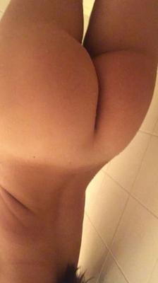 Brünettes Selfie