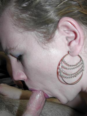 Geile Frau Chastity lutscht Schwanz