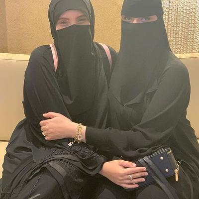 Hot niqab