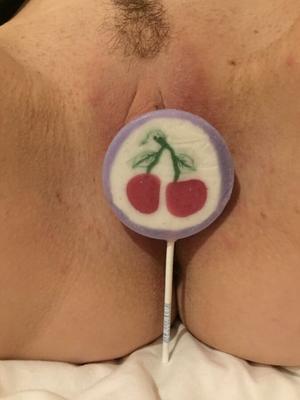 私の彼女はとてもビッチです！