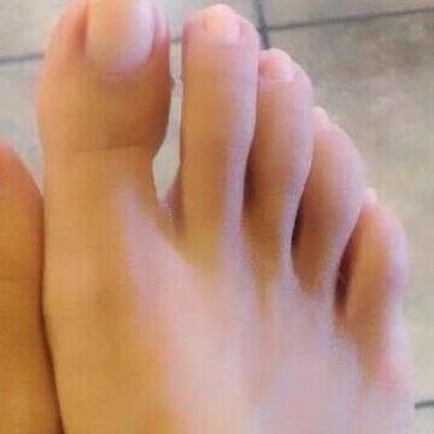 SEXY MILF love FEETs