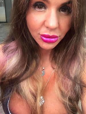 Tabbyanne sexy Holmewood Bradford MILF veut de la bite en public