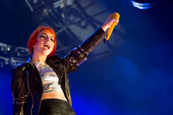 Hayley Williams Just Begging for it volume
