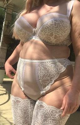 sexy plus size ladies in lingerie