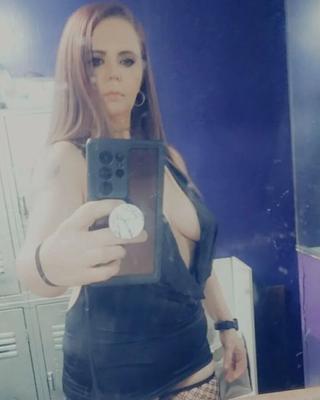 Dee Free Photos