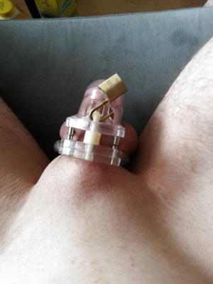 Comment enfermer une bite VRAIMENT pour la chasteté...