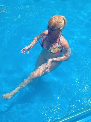 Pato en la pile verano
