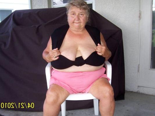 Bbw mix (Big boob granny)
