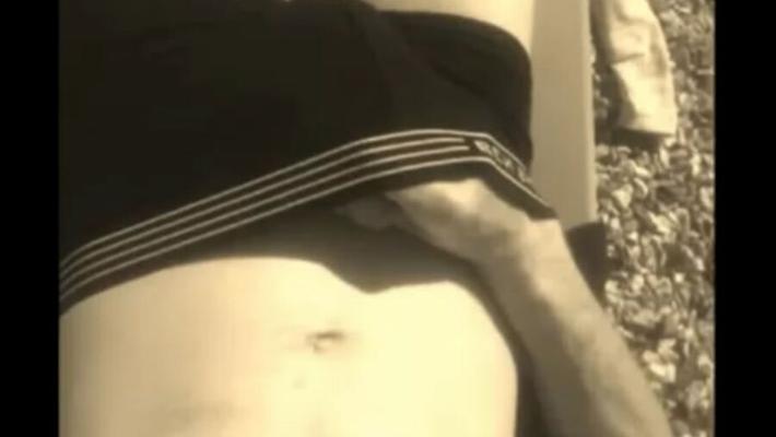 More piccies of my nakiee body lol