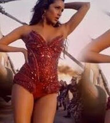 Shraddha kapoor sexy hot body