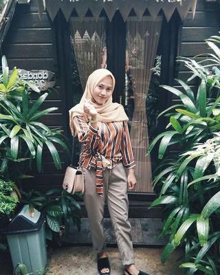 Cewek hijab jilboob indonesia
