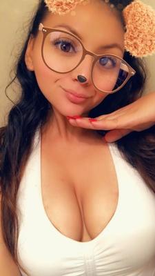Hot blond big busty selfie girl
