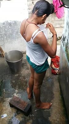 Saali ki sexy boobs aur gaand