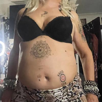 SMOKING WHORE 2