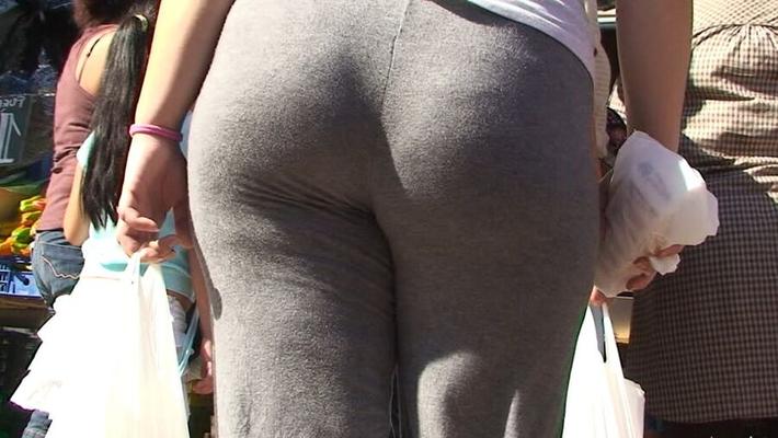 灰色のタイトな十代のお尻 GLUTEUS DIVINUS