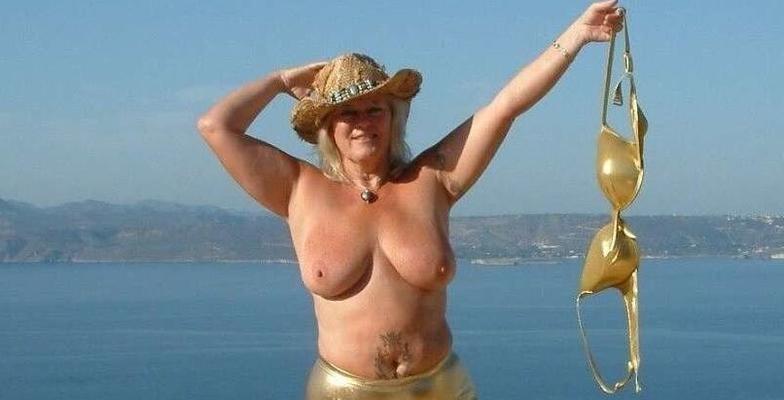 SHOW US THOSE TITS