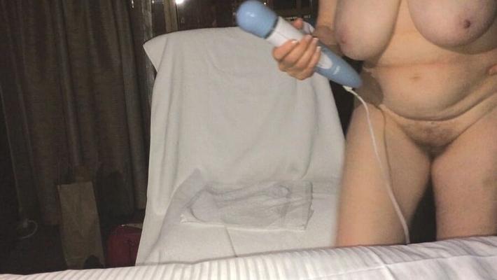 おばあちゃんが窓から降りる