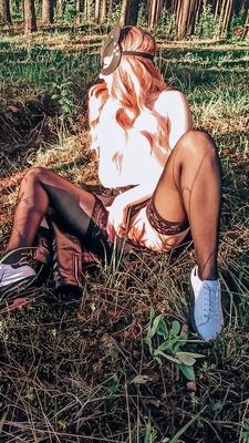 Pink-hair girl!