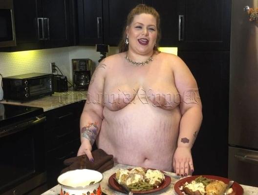 Big Booty Blonde BBW Cooking Show