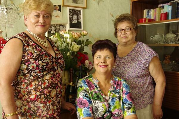 Zoya Safonova () años