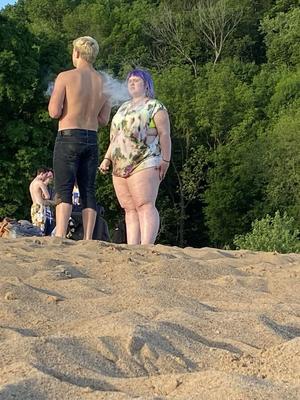 BBW BEACH BUTT SIGHTING