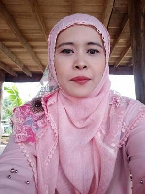 Ibu cantik tetek besar