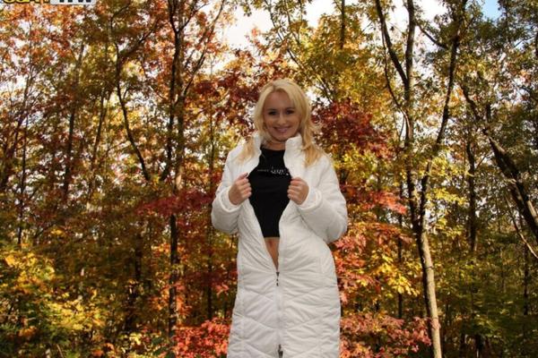 I&;m naked again in the autumn forest