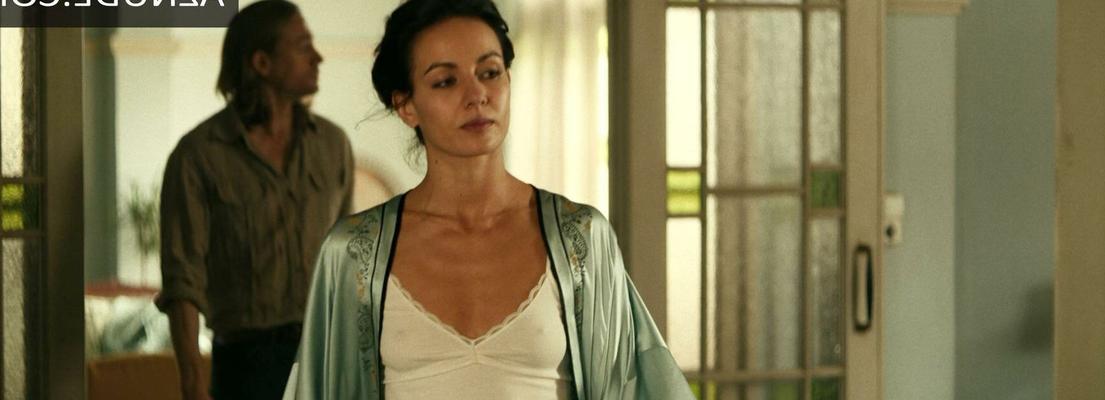 Antonia Desplat nua