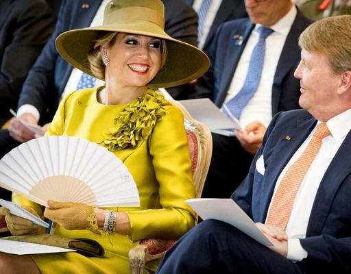 Royal Nyloness Queen Maxima