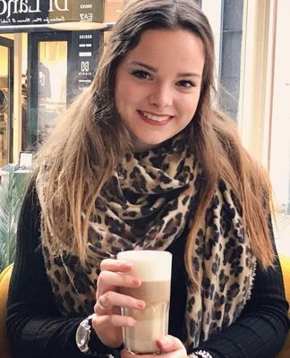yrs Netherlands slut Angelique Ess bugging for tribute