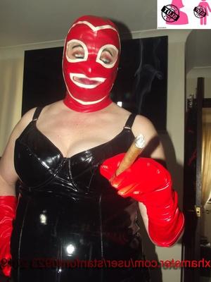 RUBBER SLUT