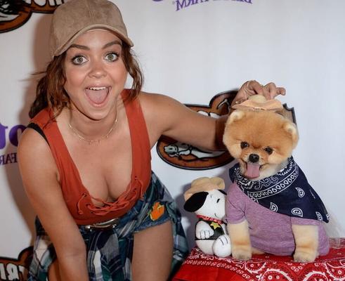 Sarah Hyland - Cute Puppies