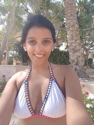 インドの女性の服を着た